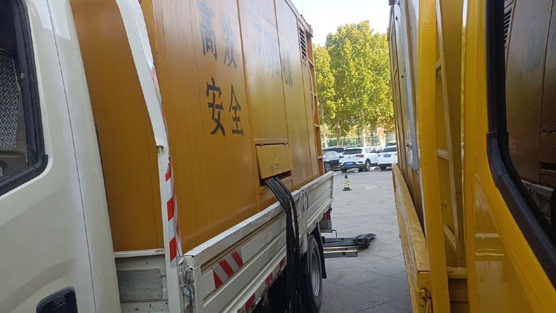 彭泽如何判断柴油发电机组和UPS电源的切换时间是否符合要求？